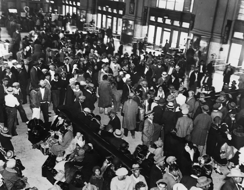 Mexican repatriates at Union Station